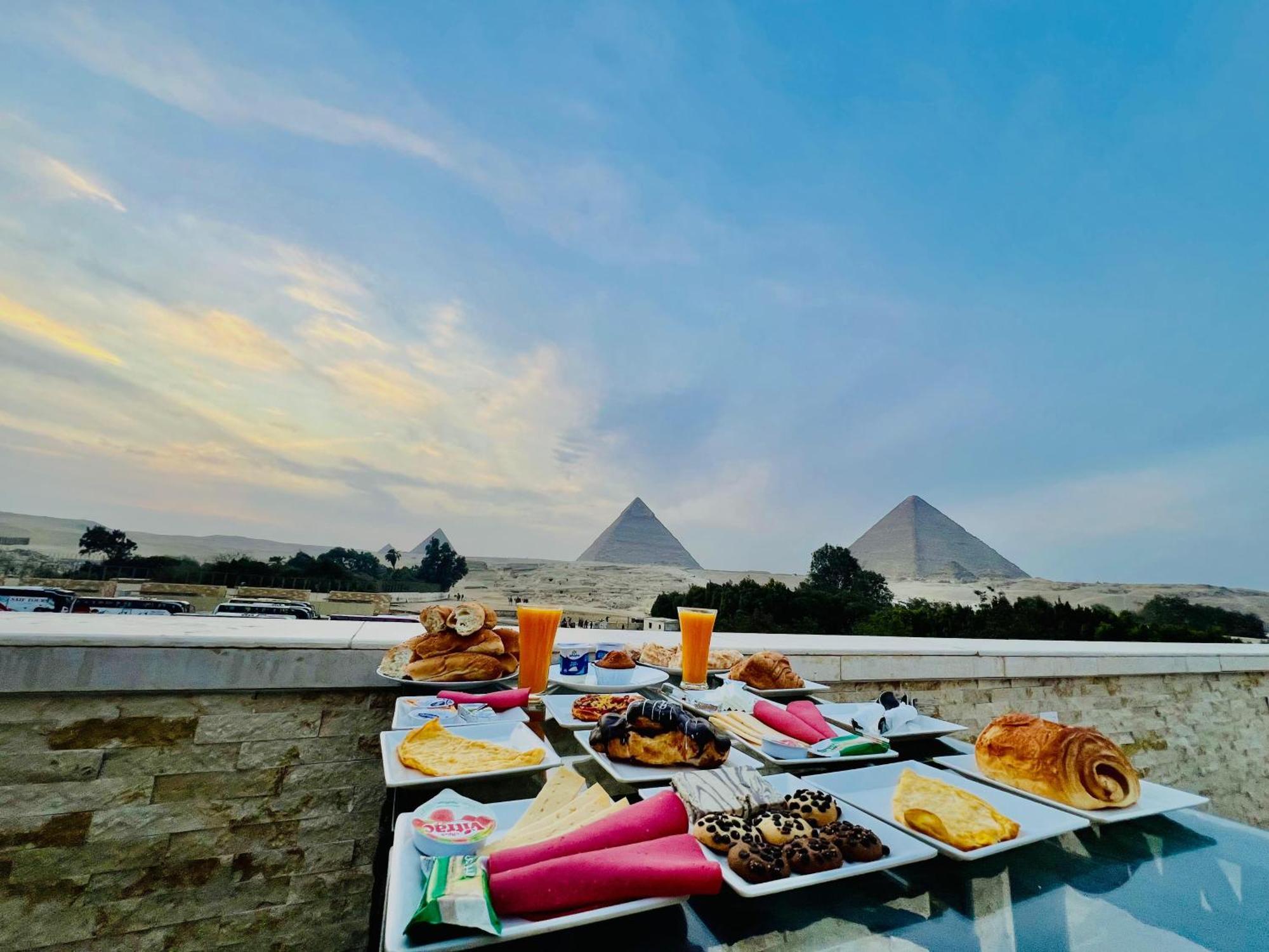 Great Scarab Pyramids View Otel Kafret el-Gabal Dış mekan fotoğraf