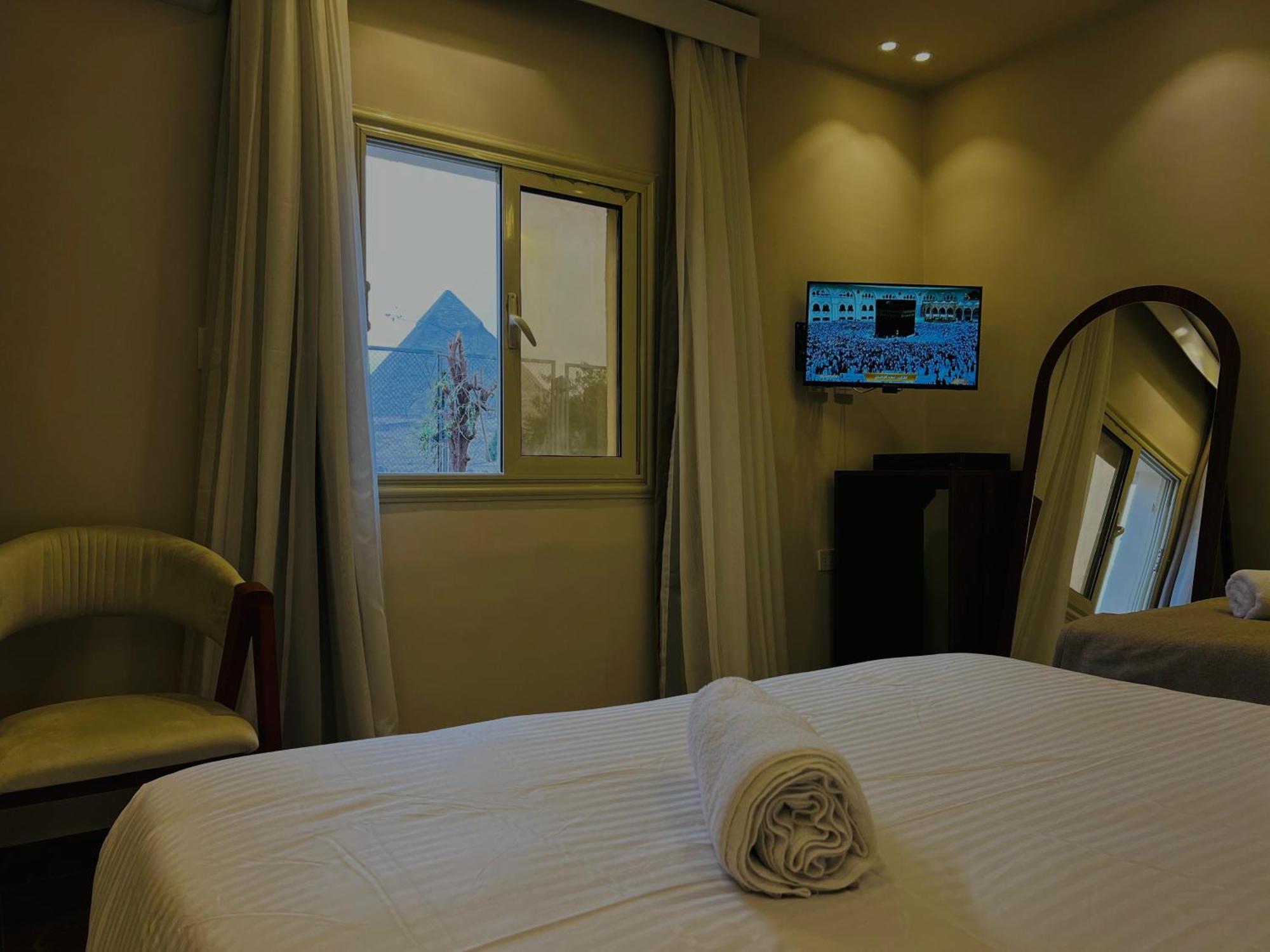 Great Scarab Pyramids View Otel Kafret el-Gabal Dış mekan fotoğraf