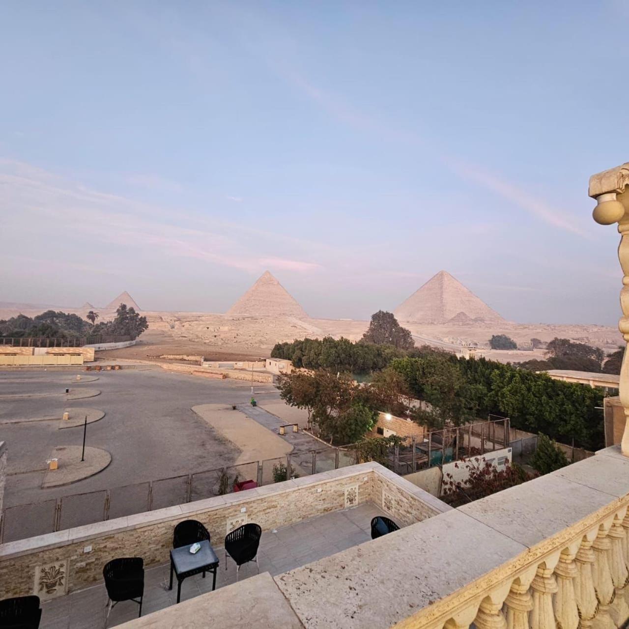 Great Scarab Pyramids View Otel Kafret el-Gabal Dış mekan fotoğraf
