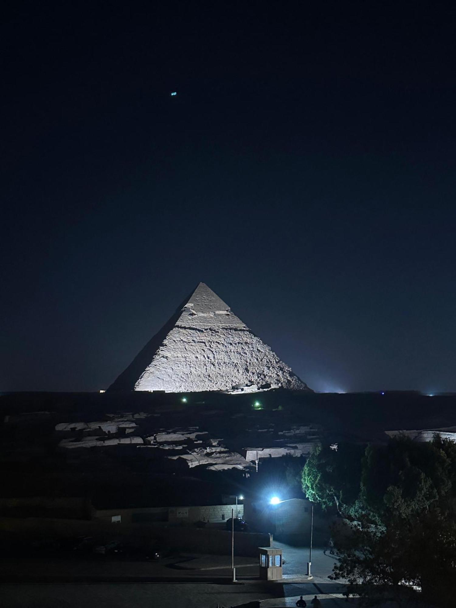 Great Scarab Pyramids View Otel Kafret el-Gabal Dış mekan fotoğraf